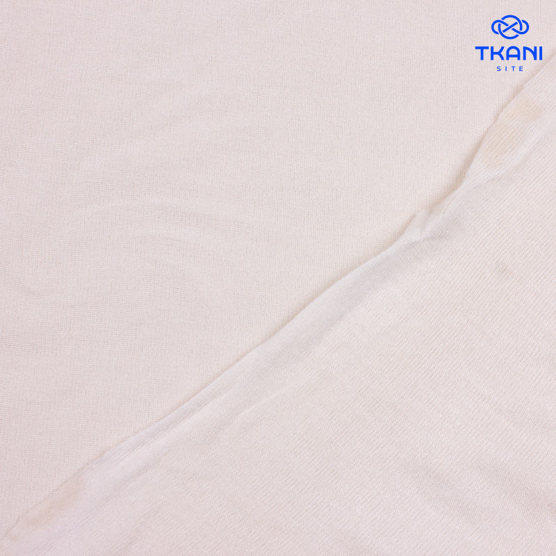 1362. Кулирная гладь. Молочный.