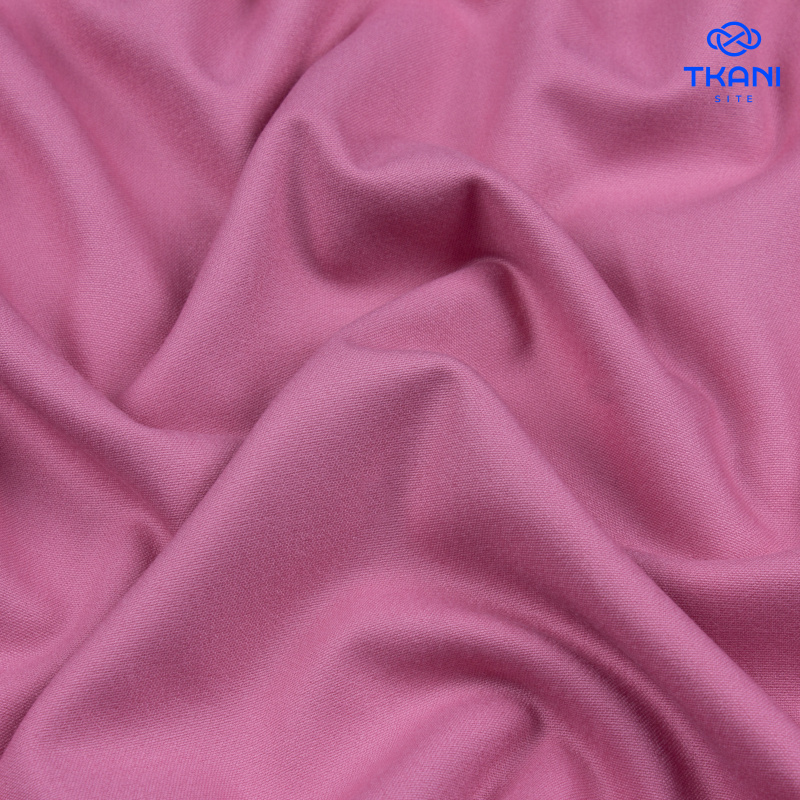 1369. Костюмно-плательная поливискоза. Розовый пион.