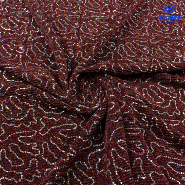 79801. Трикотажное полотно с метанитом. Гофре. Вышивка пайетками.