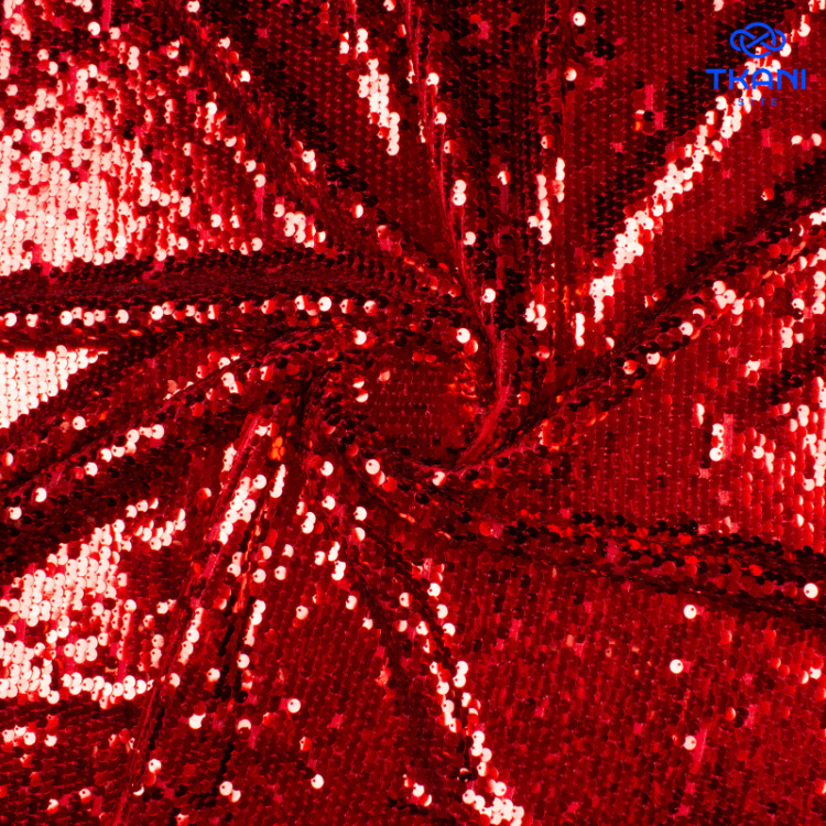 71282. Пайетки на сетке. Алый.