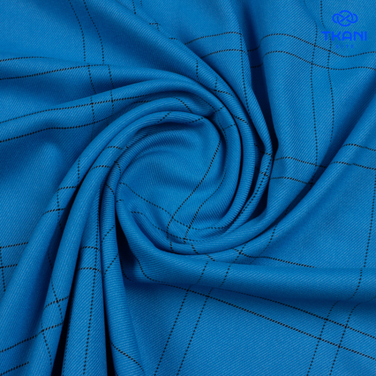 1501. Костюмная поливискоза. В клетку.