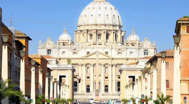 Имя нового понтифика сообщит кардинал из Франции