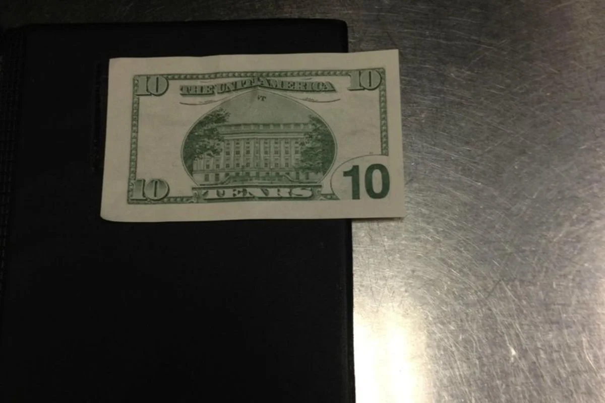 Нет, это плохие чаевые.