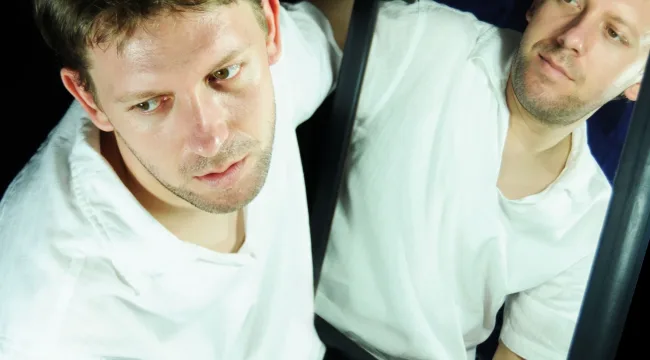 Нарциссизм был у людей не в почете, пока не изобрели слово «самооценка».