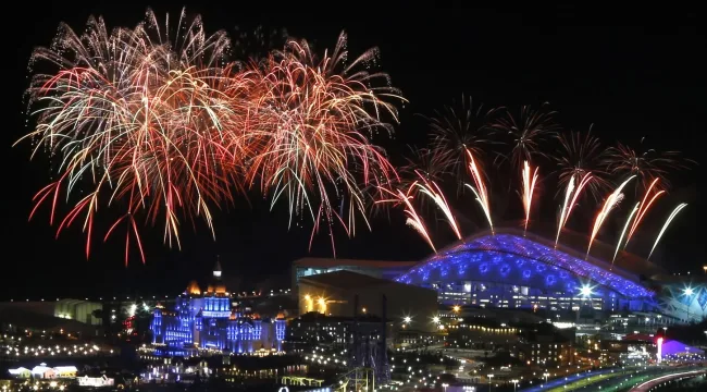А жизнь идет своим чередом
