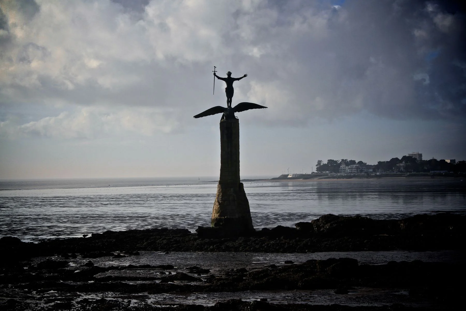 Что имеем не храним, потерявши критикуем...