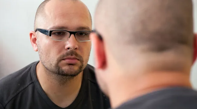 Бог тебя любит. А зря!