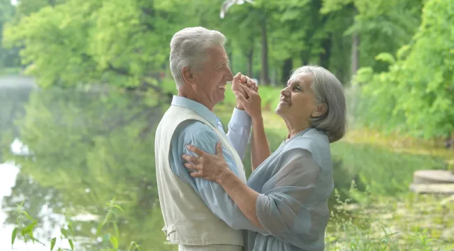 Так с тех пор и танцуем…