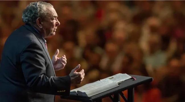 40 цитат Роберта Чарльза Спраула