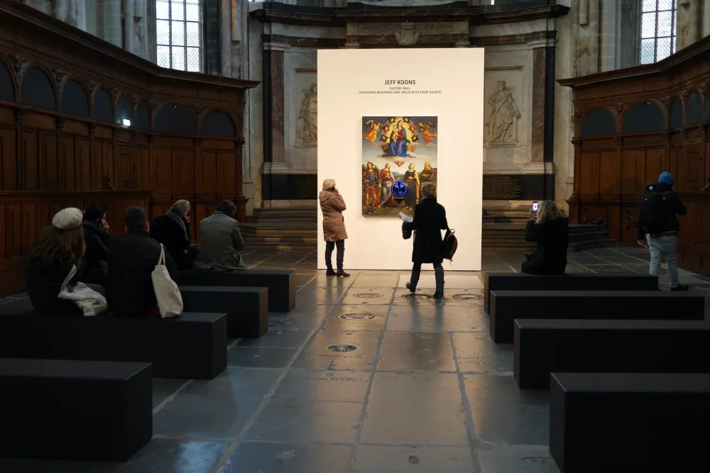 Недостойно церкви?