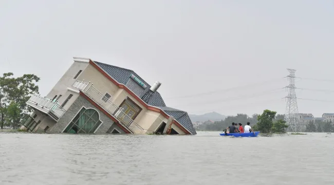 Иллюзия нормальных дней