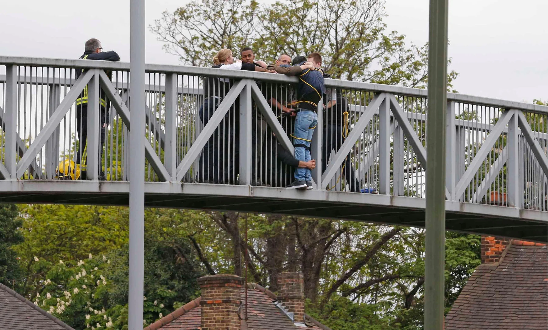 Община может спасти нас от края пропасти