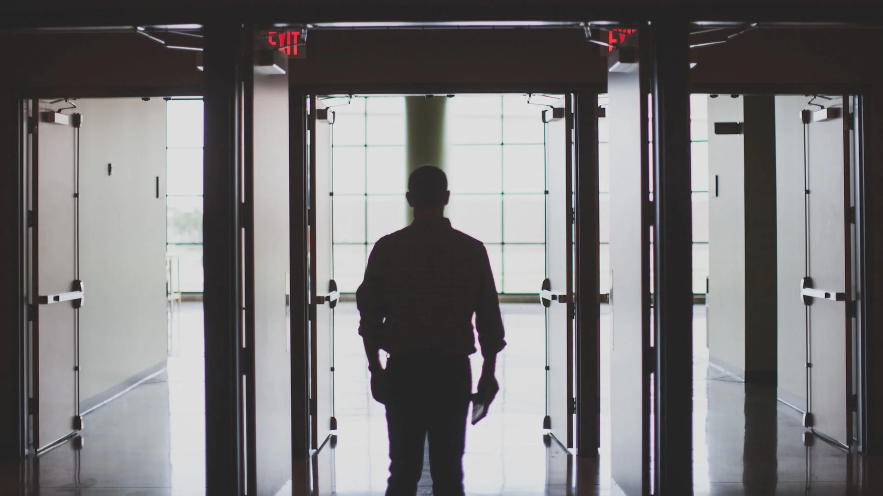 Когда члены церкви уходят