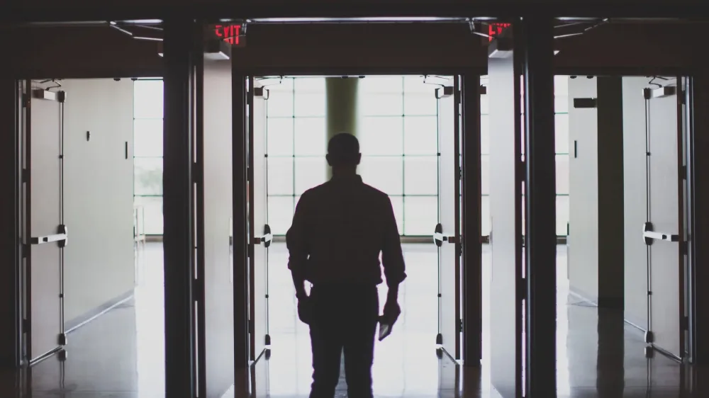 Когда члены церкви уходят