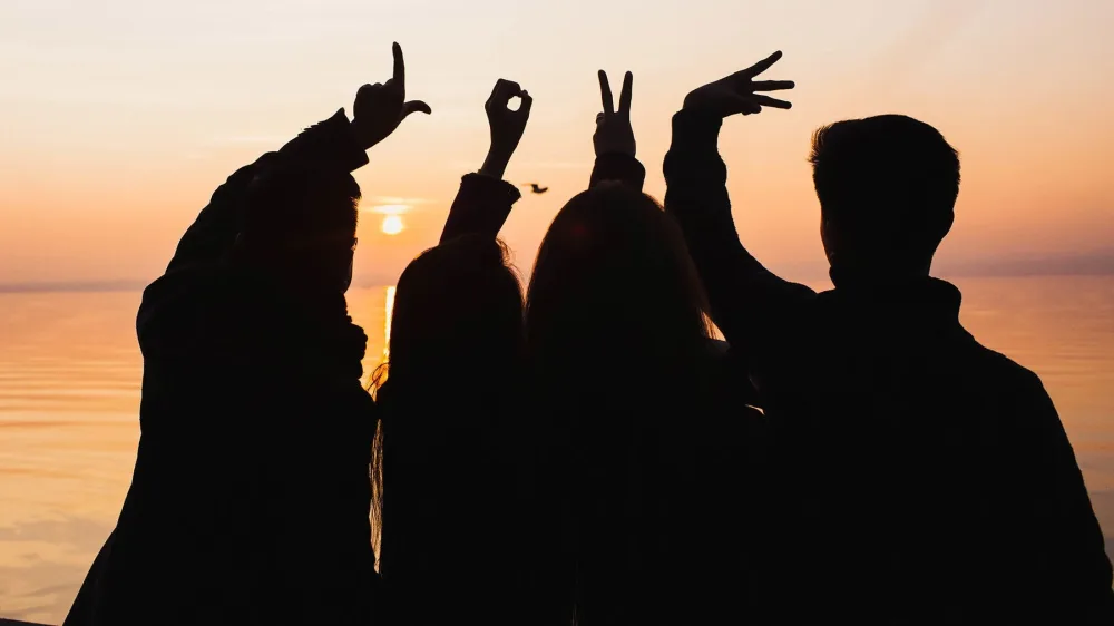 Видеть кого-то, любить кого-то