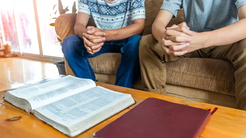 3 способа помочь постхристианским друзьям понять Евангелие