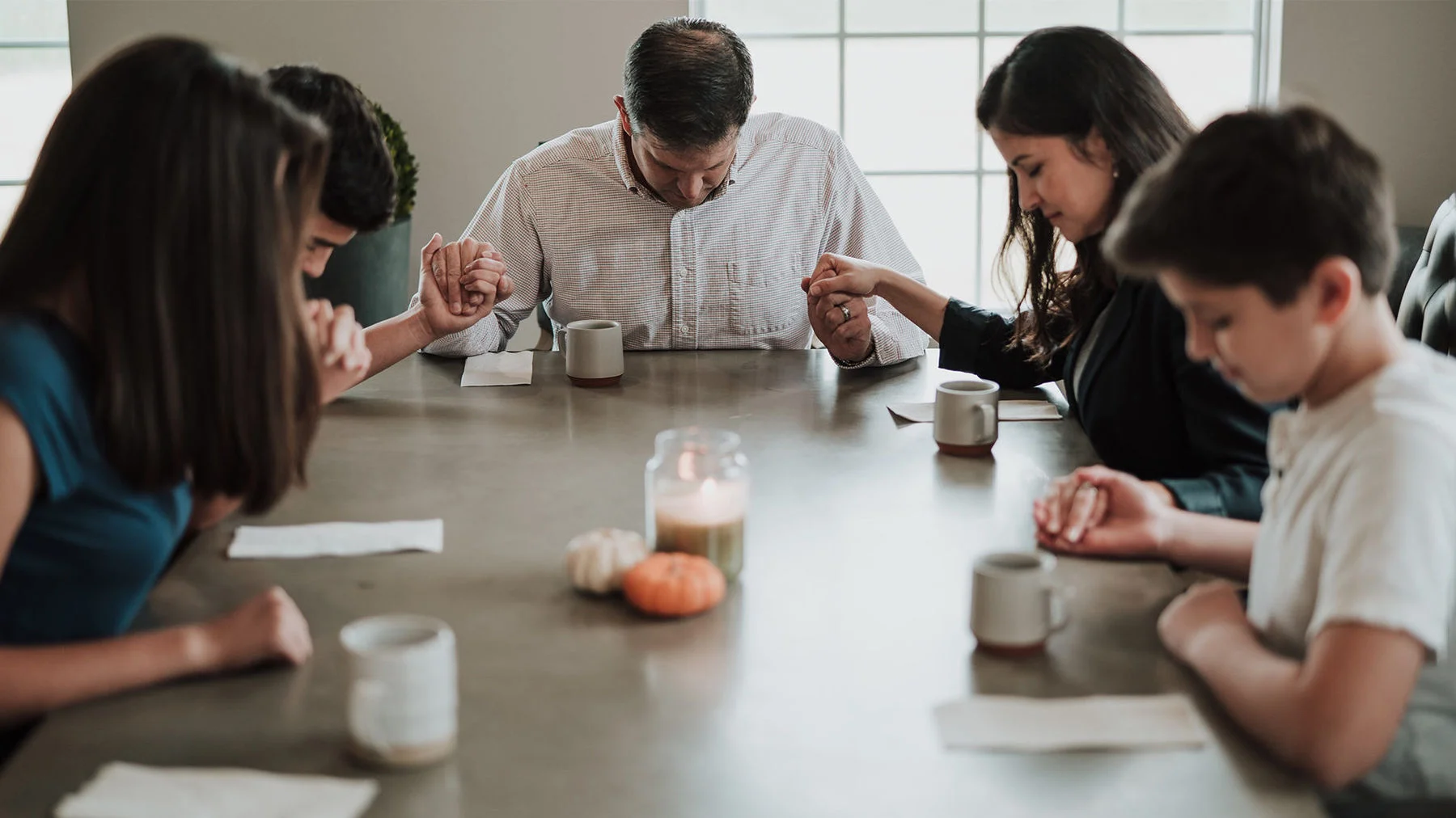 7 способов создать культуру семейного поклонения в вашем доме