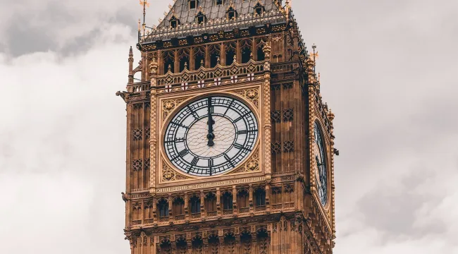 Бог видит все времена «одинаково идеально ярко»