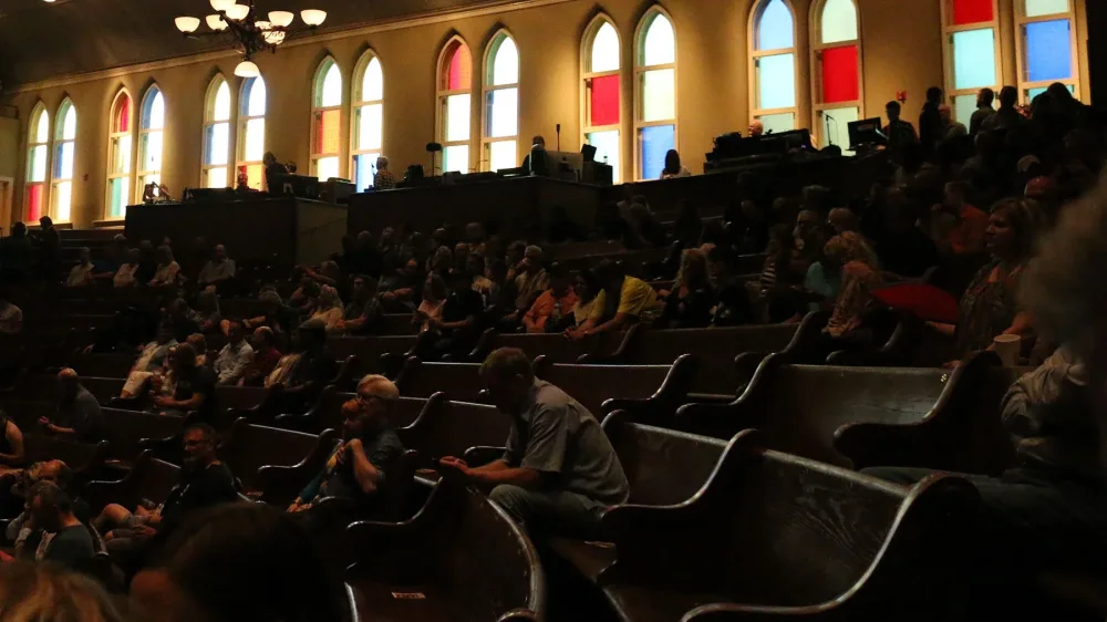 Хотите охватить весь мир? Евангелизируйте церковь.