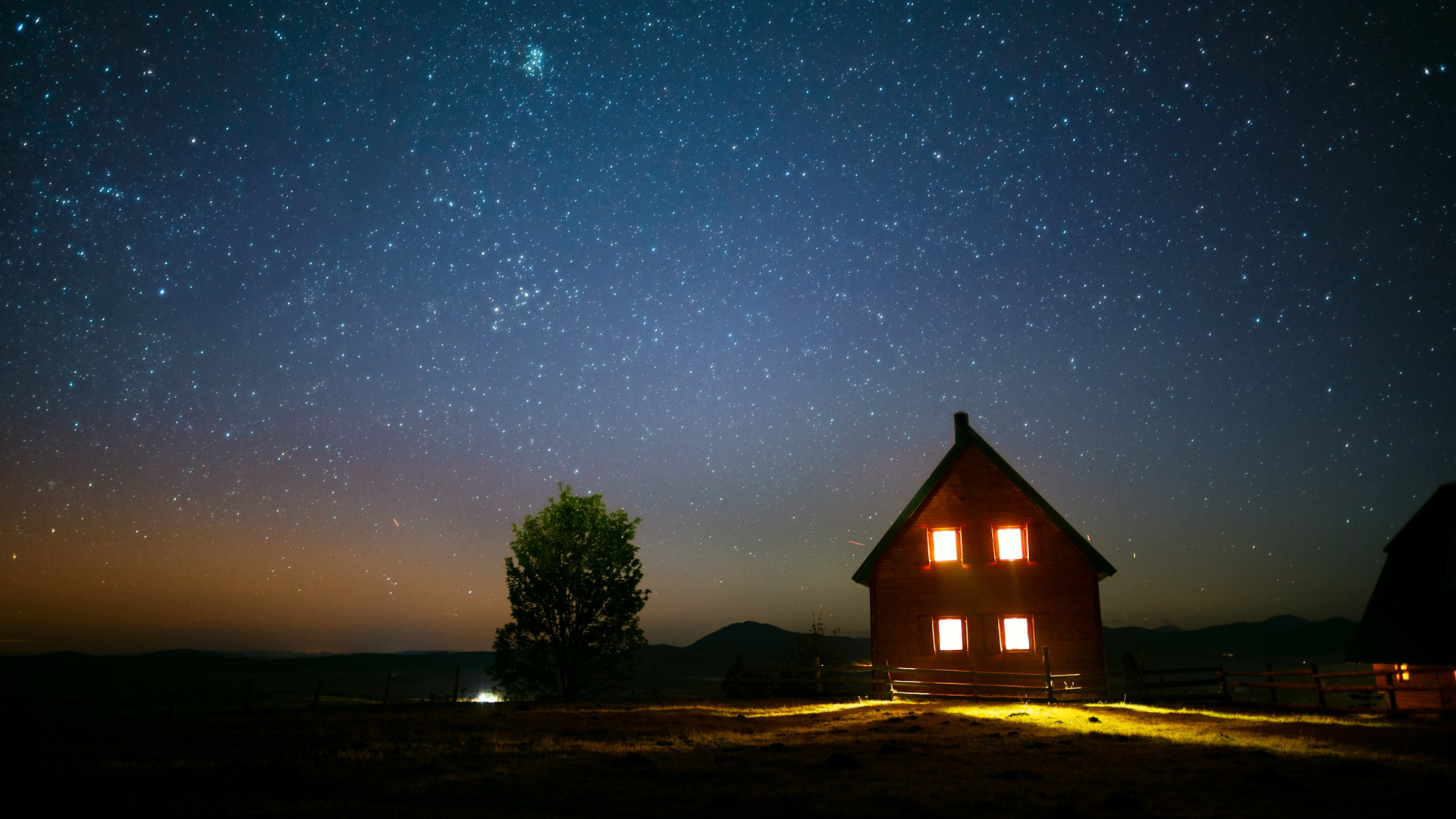 Пока вы спите, Иисус молится за вас