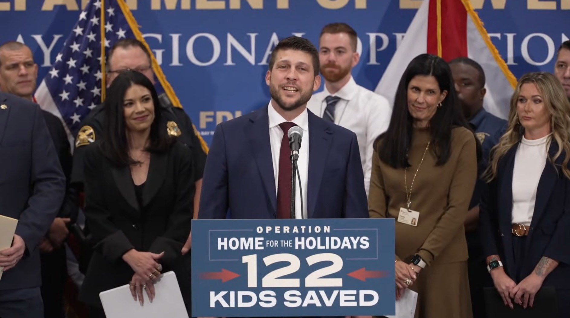 Во Флориде спасли 122 ребенка от насильников: генеральный прокурор грозит преступникам смертной казнью