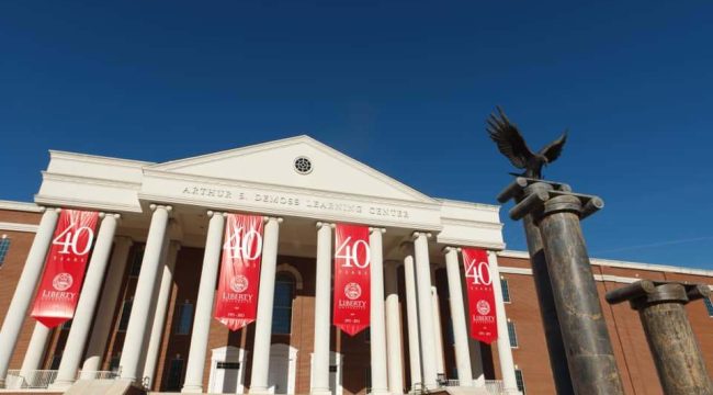 Американский христианский университет Liberty выходит в Европу в ответ на рост секуляризма