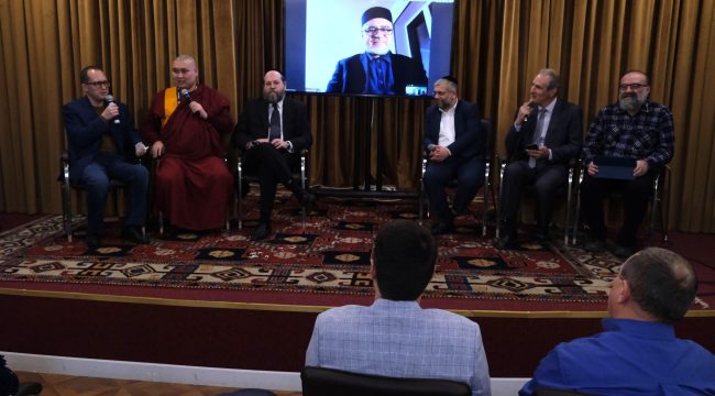 Диалог религий: в Москве обсудили первые три заповеди с точки зрения пяти конфессий