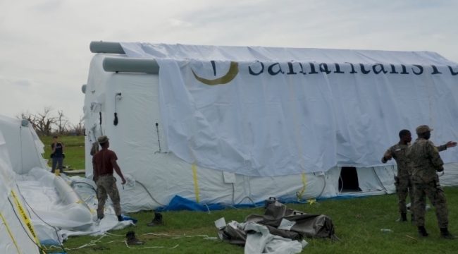 Samaritan's Purse развернула 30-коечную полевую больницу в пострадавшем от урагана Мелисса Блэк-Ривере