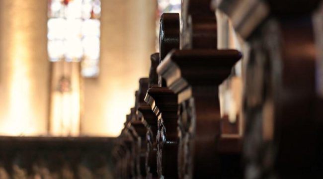 Прихожане требуют открыть церковь в Огайо, закрытую на фоне расследования дела о сексуальном насилии