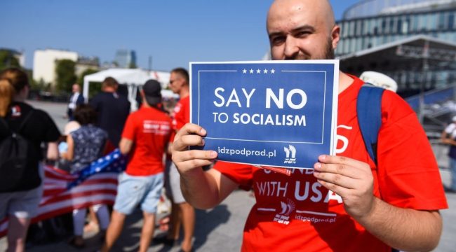 Может ли демократический социализм спасти Америку? Анализ рисков «экономики Робин Гуда»