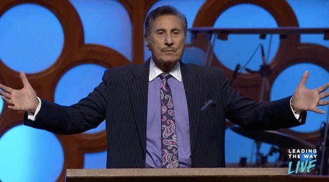 Пастор Майкл Юссеф оставляет служение в церкви, чтобы посвятить больше времени глобальной миссии