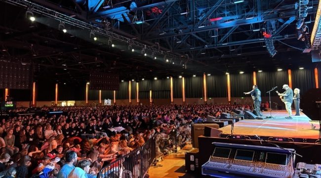 Более 13 000 участников на конференции «Hearts on Fire»: сотни молодых людей приняли решение следовать за Иисусом