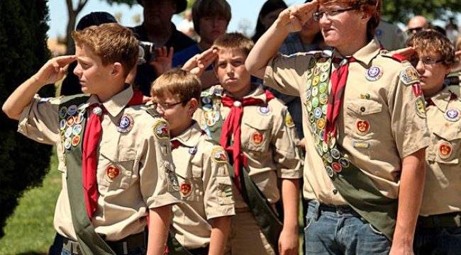 Пентагон может разорвать вековые связи со скаутами США из-за политики инклюзивности