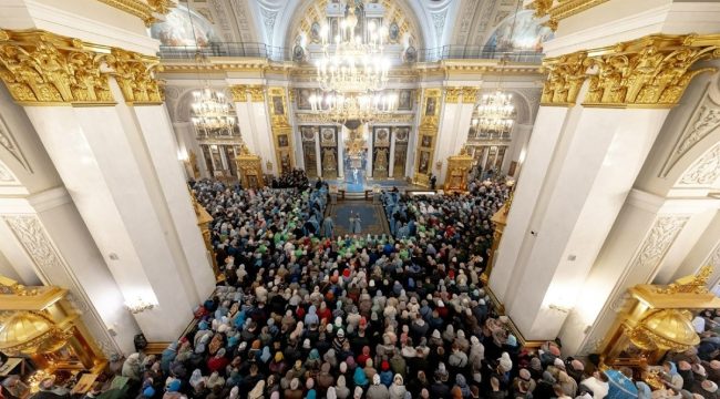 Крестный ход и торжества в Казани в честь Казанской иконы Божией Матери и Дня народного единства