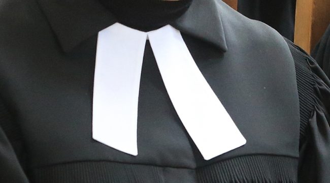 Пасторша «обвенчала» четверых мужчин — епископ дистанцируется от скандала