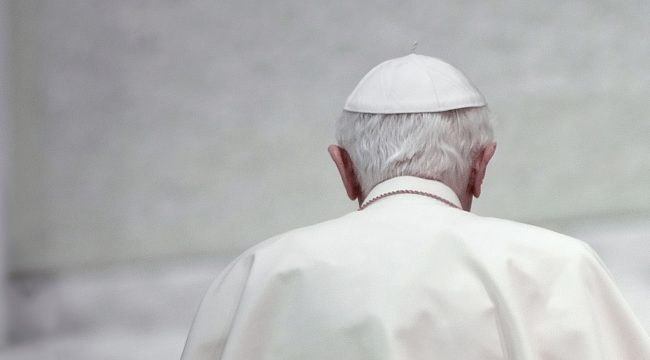 В Бонне назвали улицу в честь папы Бенедикта XVI, но против выступили жертвы сексуального насилия