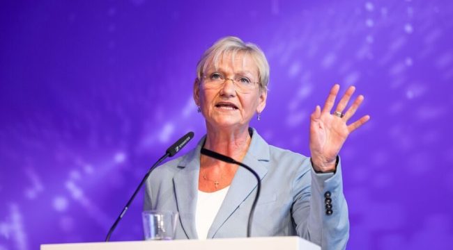 Отчёт ЕЦГ 2025: Епископ Кирстен Ферс призывает к надежде и ответственности в эпоху кризисов