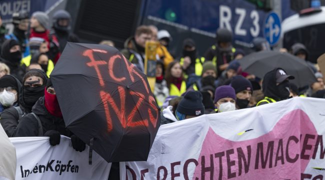 Блокировки дорог: протесты против создания молодежной организации АдГ в Гиссене