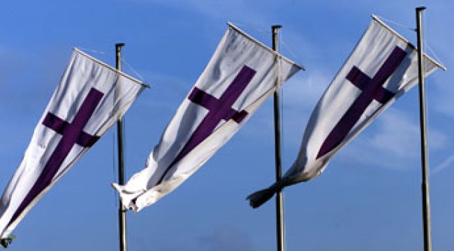 Евангелическая церковь Германии сохранила единый флаг — мнения разделились