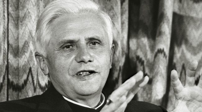 Звездный дирижер Риккардо Мути получит Премию Ратцингера из рук Папы Льва XIV