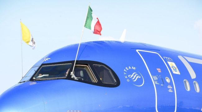 Папа-путешественник: Лев XIV впервые отправляется за границу