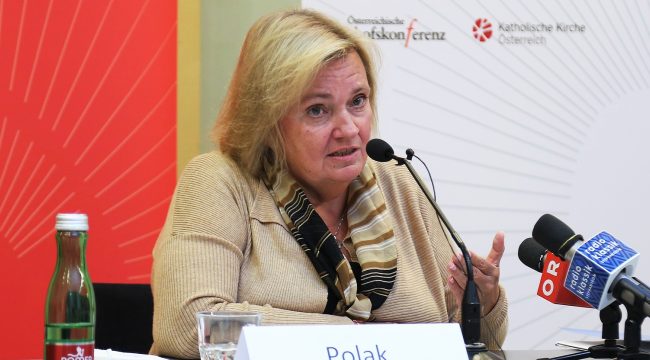 Поляк: Будущее традиционной веры решится в ближайшие десять лет