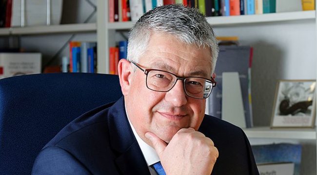 Богослов: Церковь обязана допустить женщин к священству – диаконисс, священниц и епископинь