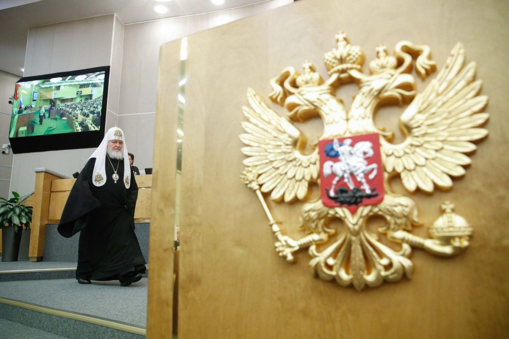 РПЦ поддержала законопроект о закреплении крестов на гербе России