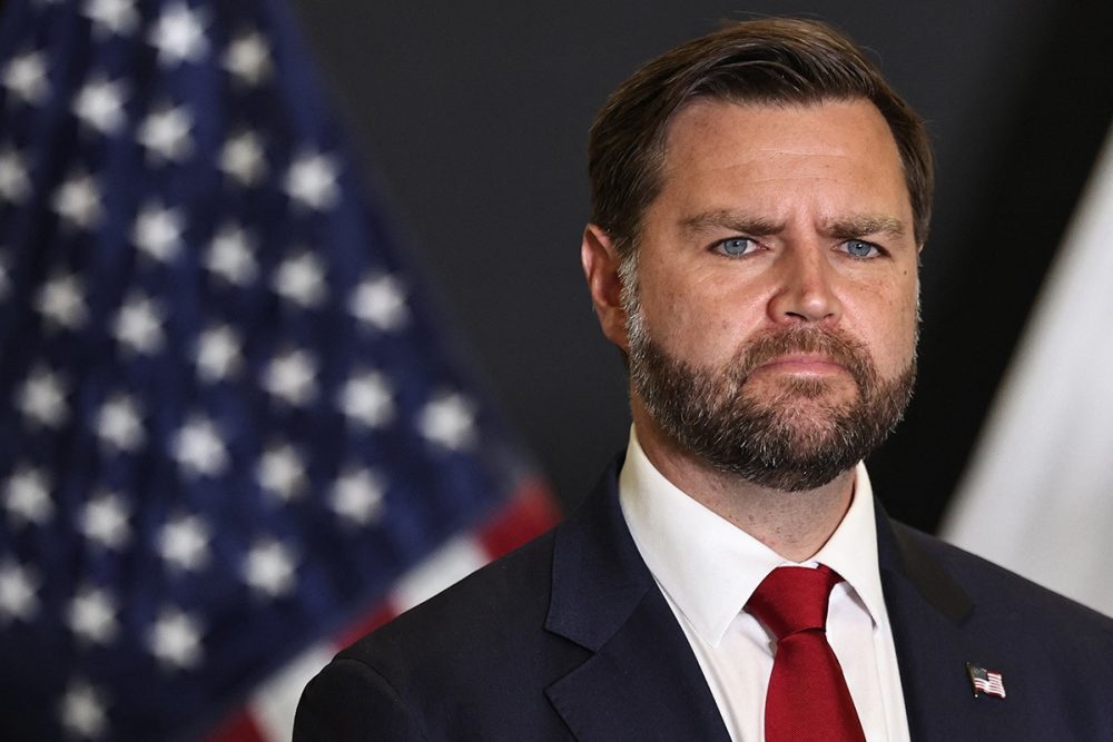 JD Vance и Марджори Тейлор Грин предположили, что НЛО и «инопланетяне» могут быть демоническими силами — «падшими ангелами»