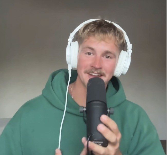 Кори Эсбери и Форрест Фрэнк приостанавливают проект христианского шоу на Супербоул: «Это не соперничество»