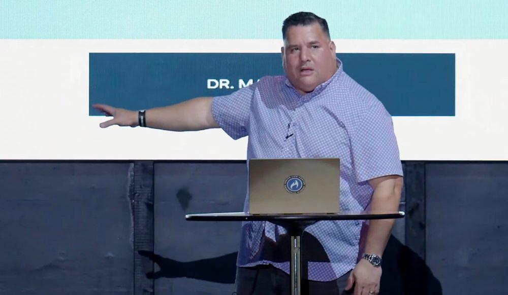 Бывший капеллан полиции Гейнсвилла арестован за сокрытие сексуального насилия над детьми