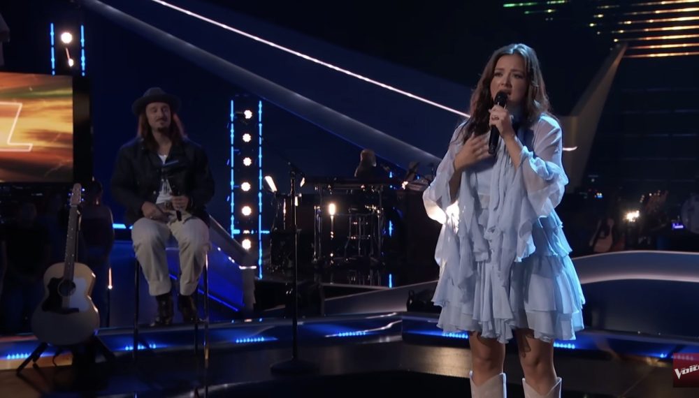 Участница шоу «Голос» Кирби покоряет судей христианской песней и выходит в плей-офф