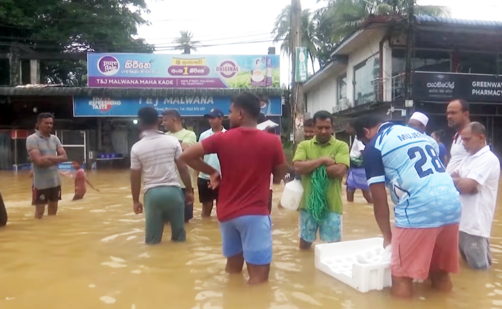 Число жертв циклона Дитва в Шри-Ланке превысило 330, христианские организации запускают экстренную помощь