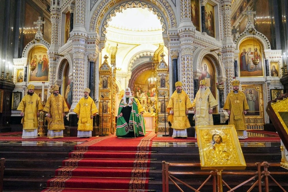 Патриарх Кирилл объяснил связь веры и добрых дел на открытии церковного съезда